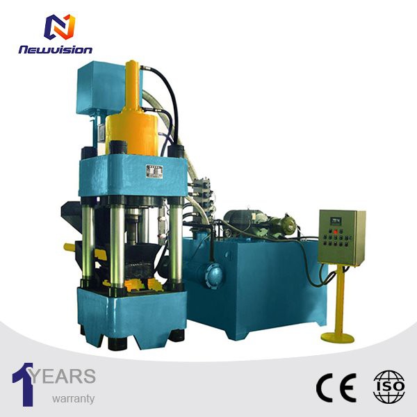 Kupferbrikettiermaschine