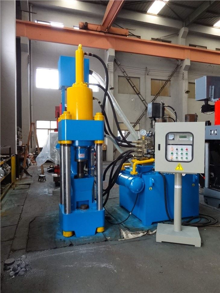 SPS-Steuerung für die Brikettierung von Metallspänen